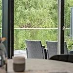 2 Bedroom Cozy In Hébergement de vacances