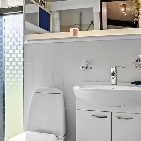 2 Bedroom Cozy In *