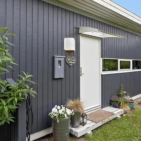 別荘 2 Bedroom Cozy In エーベルトフト